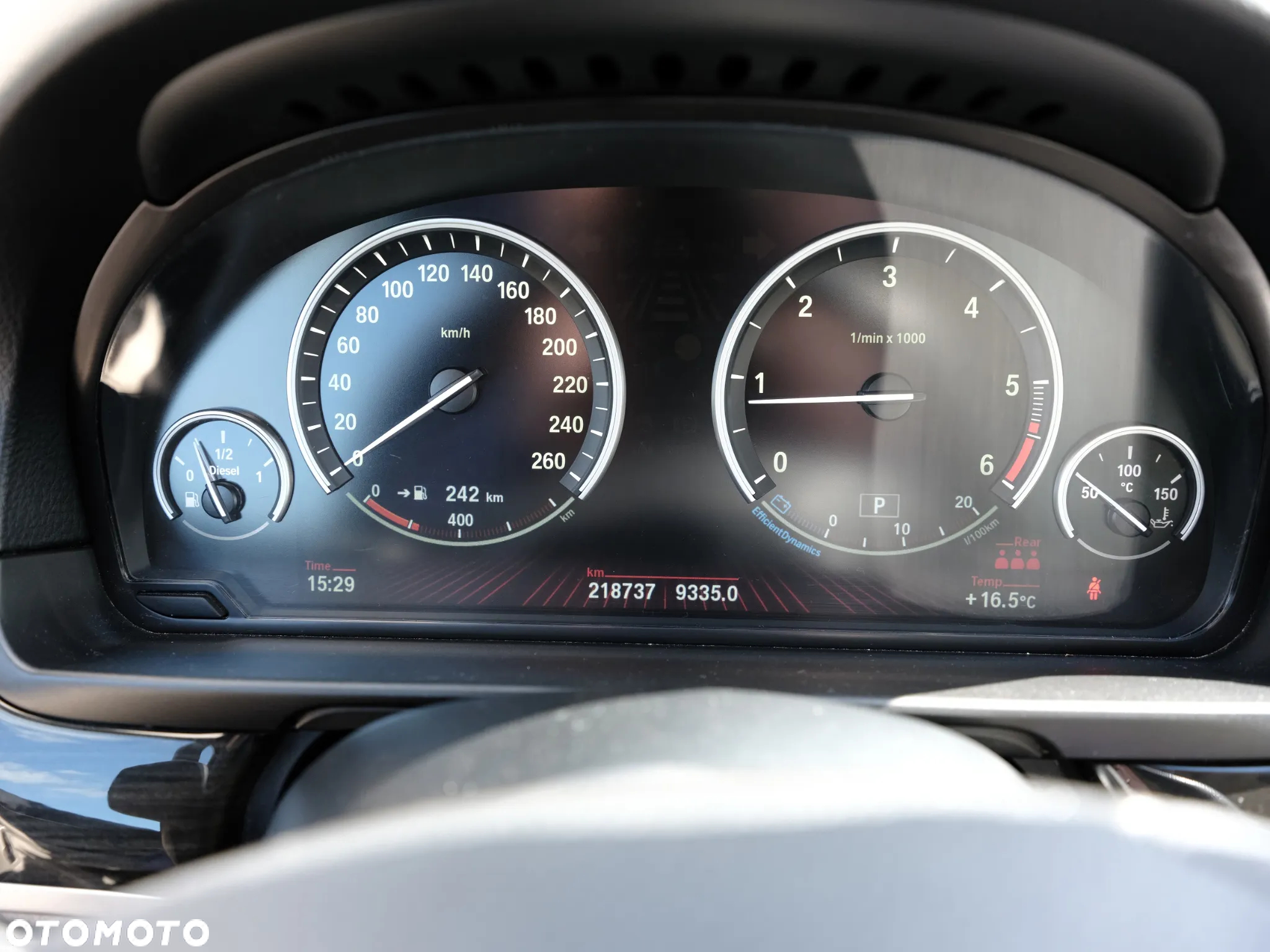 BMW Seria 5 525d xDrive - 9