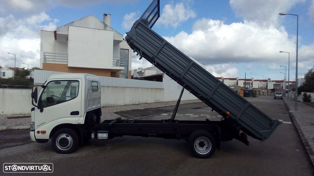 Toyota Dyna 35.33 Basculante - 5