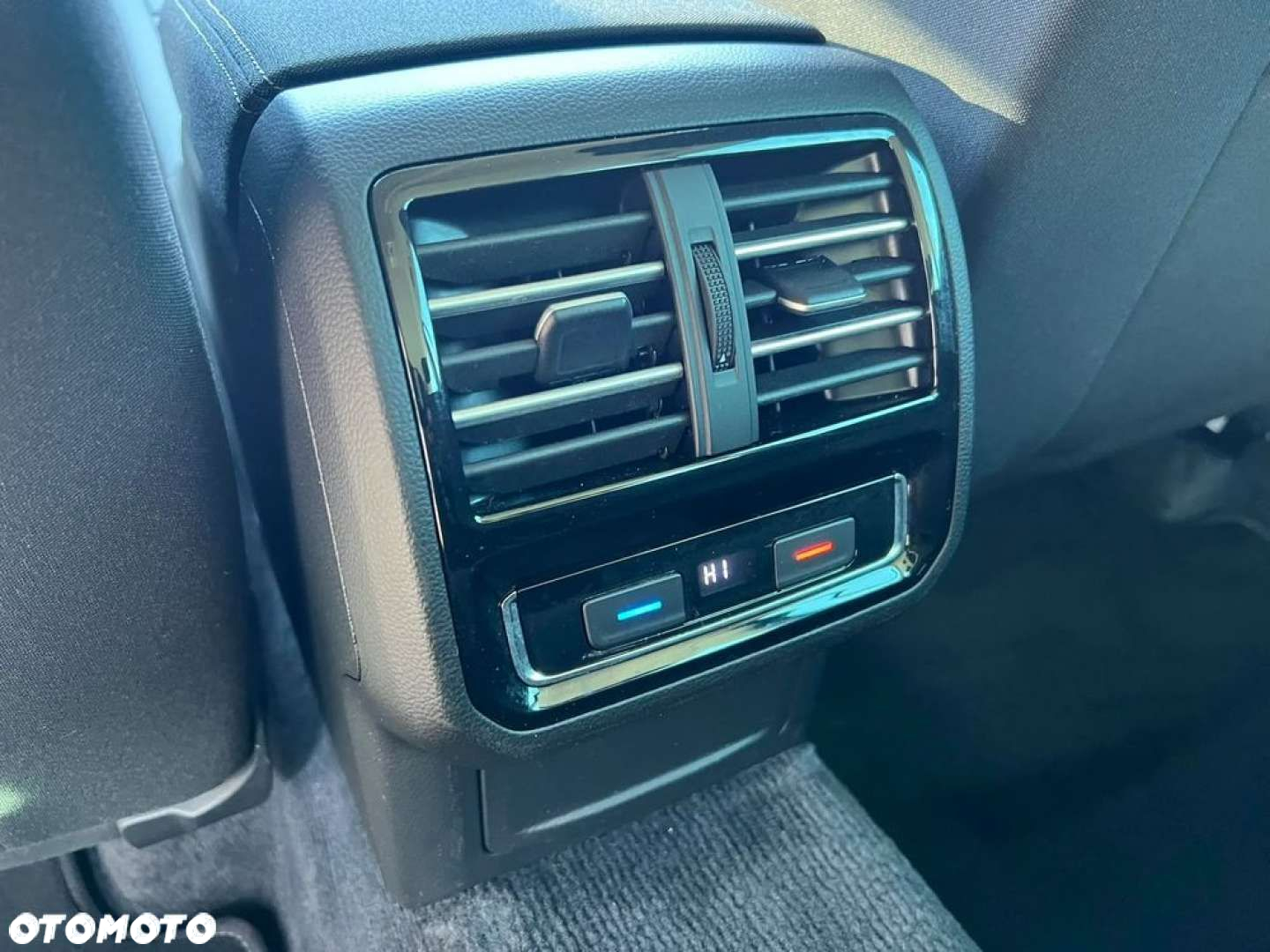 Volkswagen Passat - 19