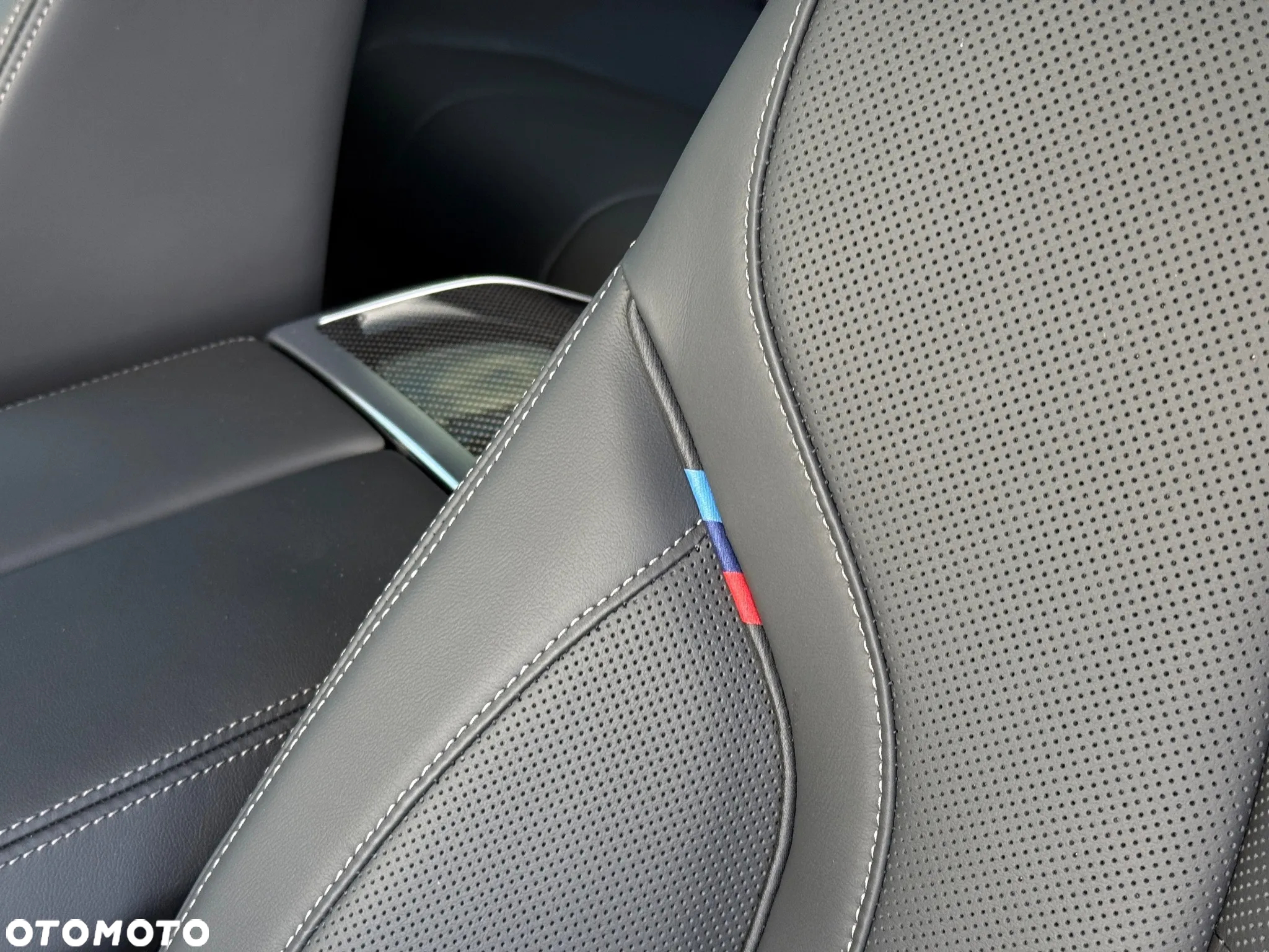 BMW Seria 8 - 19