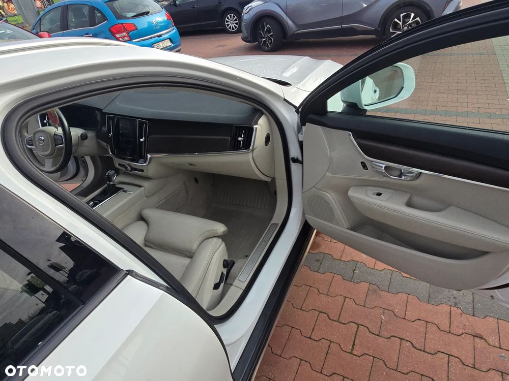 Volvo V90 Cross Country - 31