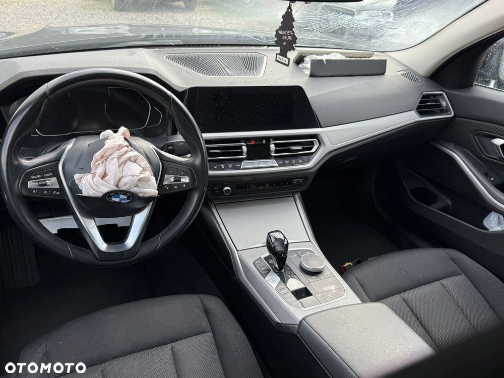 BMW Seria 3 318i Advantage - 11