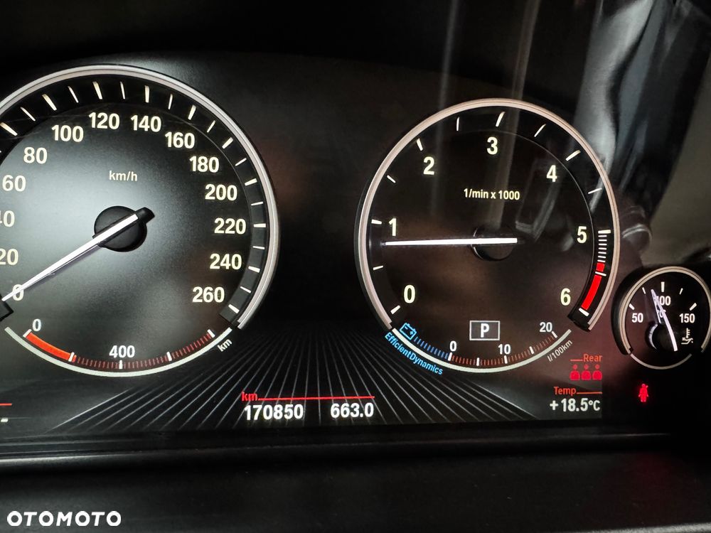 BMW Seria 5 520d xDrive Luxury Line - 10