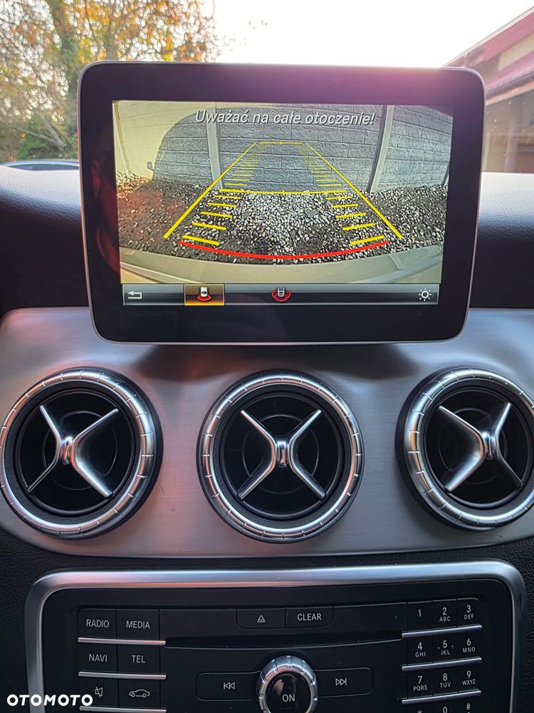 Mercedes-Benz CLA 180 7G-DCT AMG Line - 34