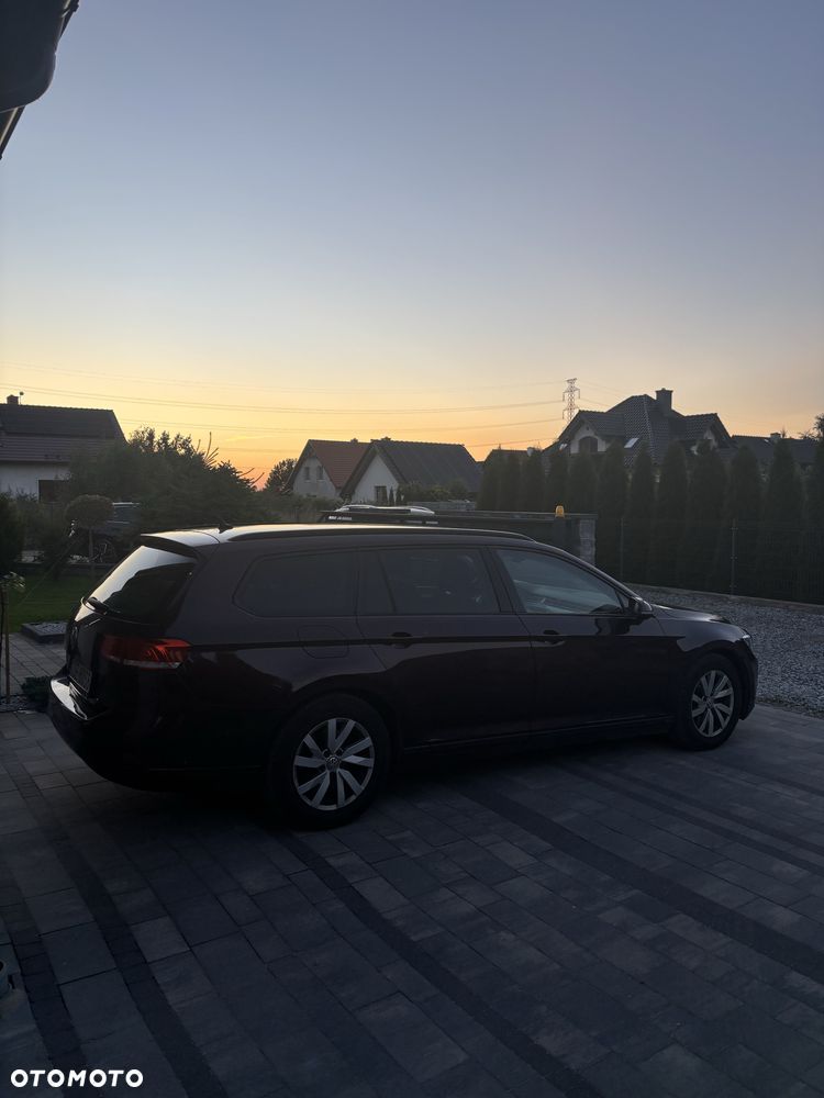 Volkswagen Passat - 4