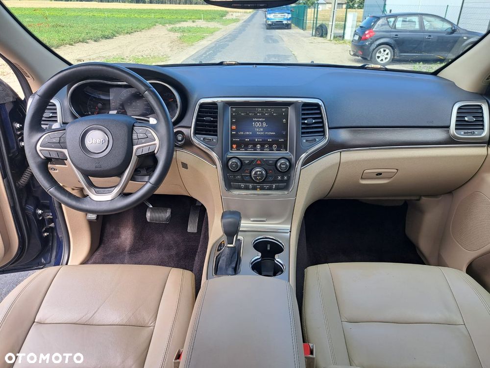 Jeep Grand Cherokee - 19