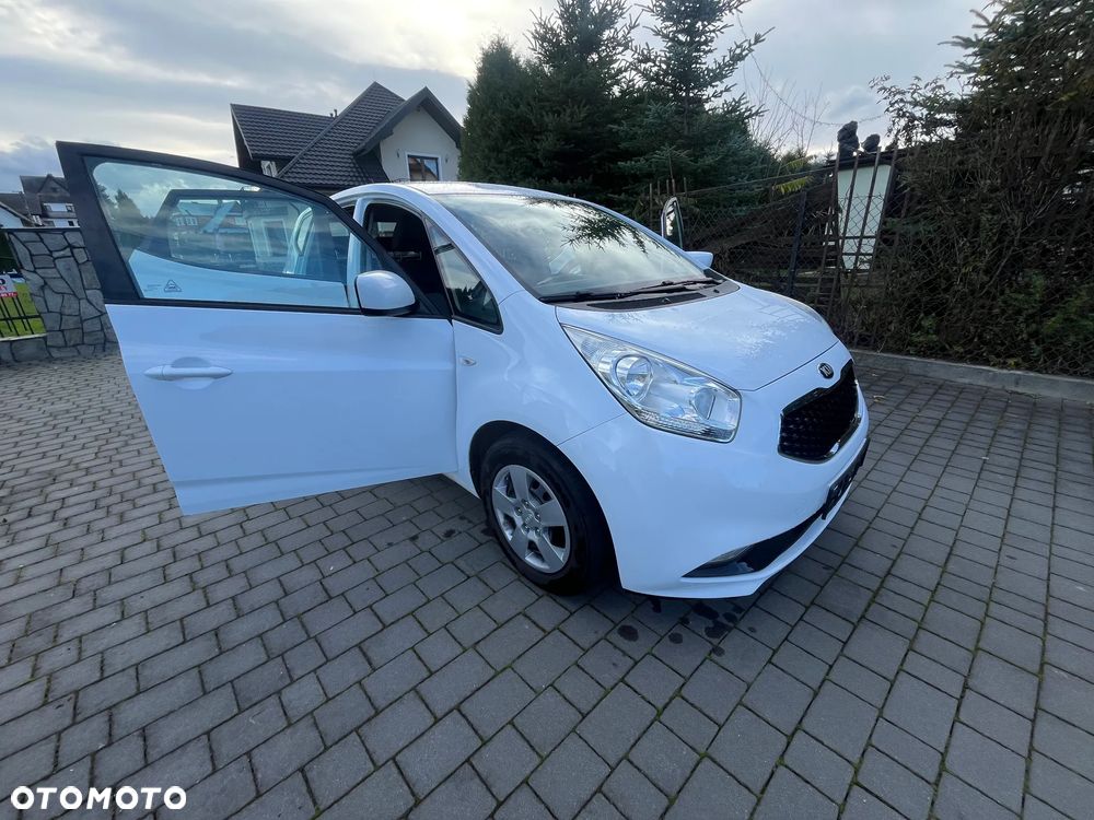 Kia Venga - 10