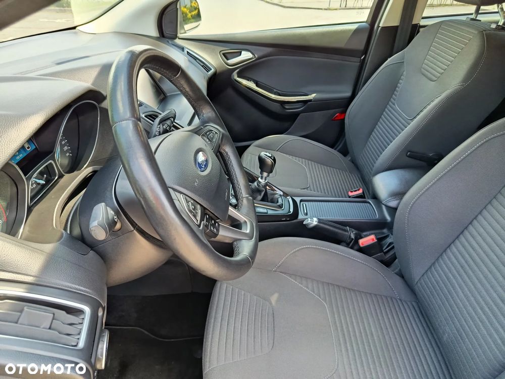 Ford Focus 2.0 TDCi Titanium ASS - 32