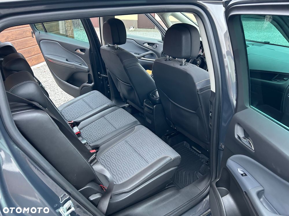 Opel Zafira - 26
