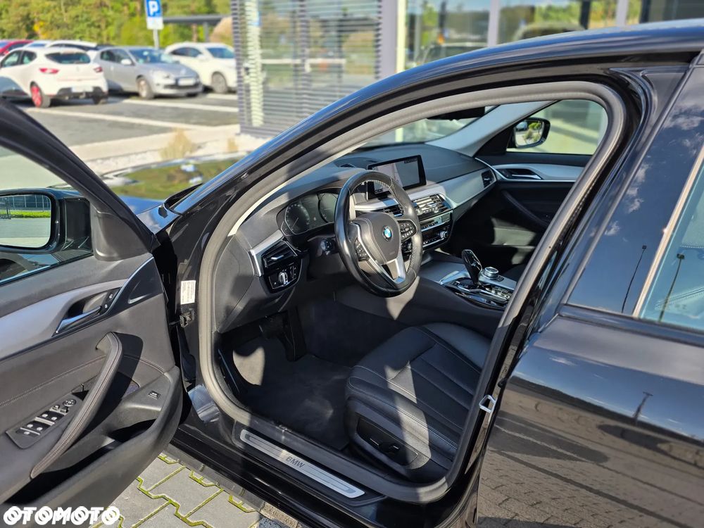 BMW Seria 5 520i GPF Business Edition sport - 22