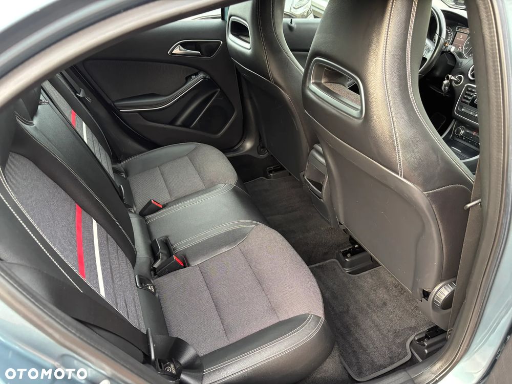 Mercedes-Benz Klasa A 180 (BlueEFFICIENCY) 7G-DCT Urban - 16