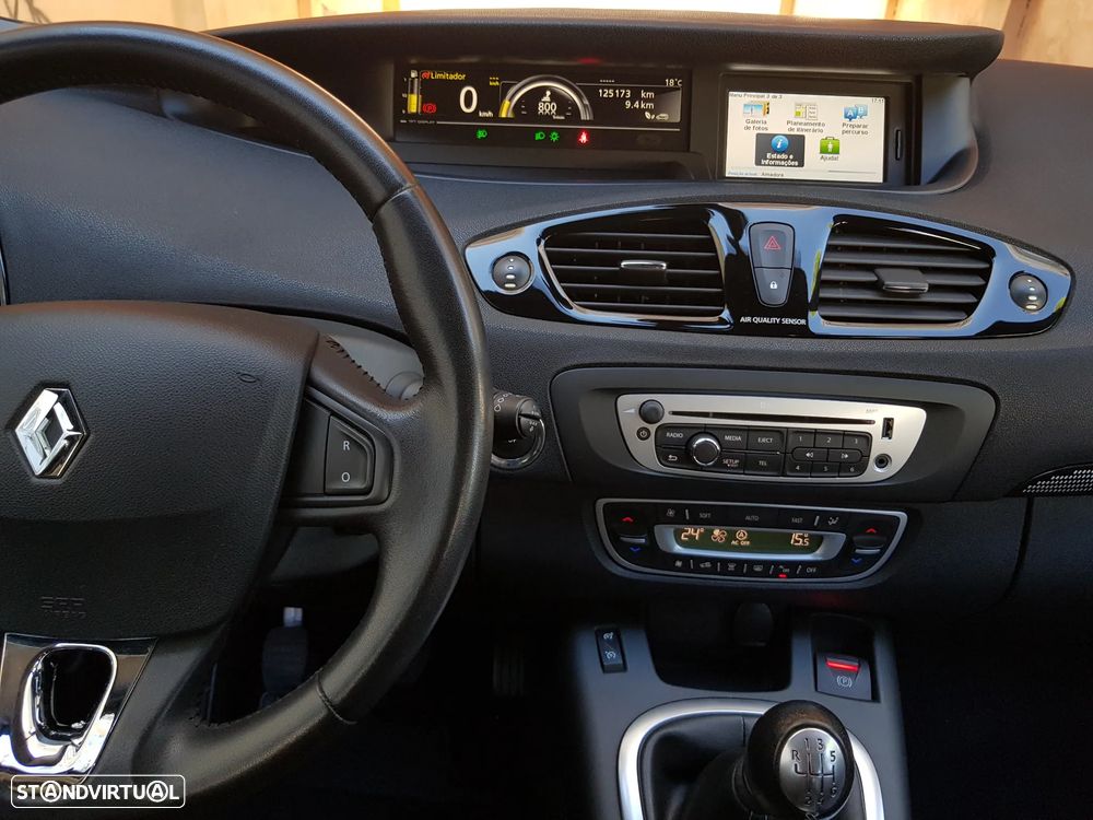 Renault Scénic 1.5 dCi Exclusive SS - 17