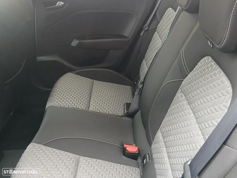 Renault Clio - 17