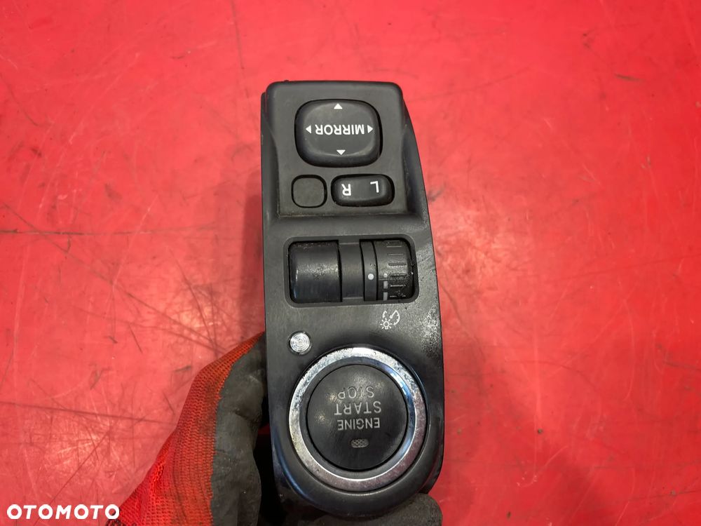 PANEL LUSTEREK PRZYCISK START STOP  SUBARU FORESTER 3 - 3