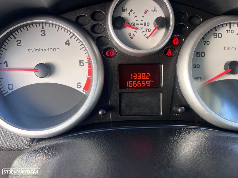 Peugeot 207 1.4 HDi Urban - 9