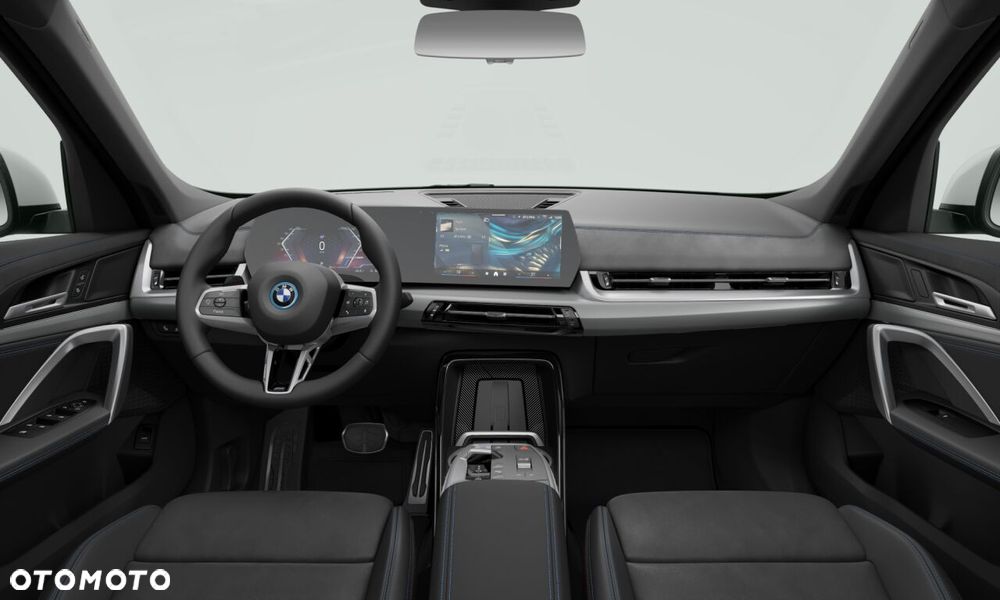 BMW iX1 eDrive20 66.5kWh M Sport Edition - 16