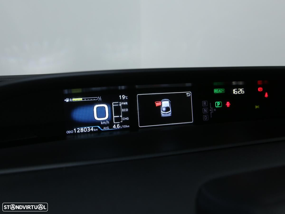 Toyota Prius 1.8 Plug-In Luxury - 14