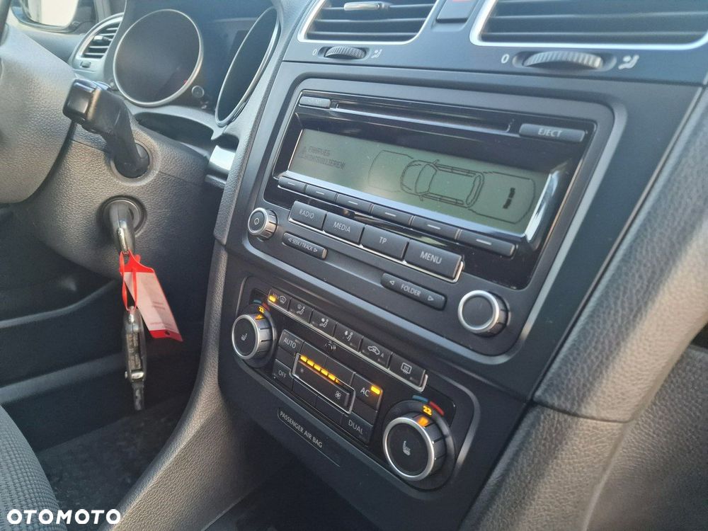 Volkswagen Golf - 10