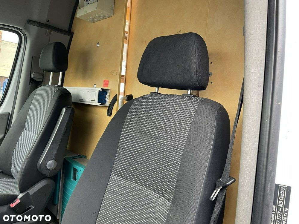 Mercedes-Benz Sprinter - 19