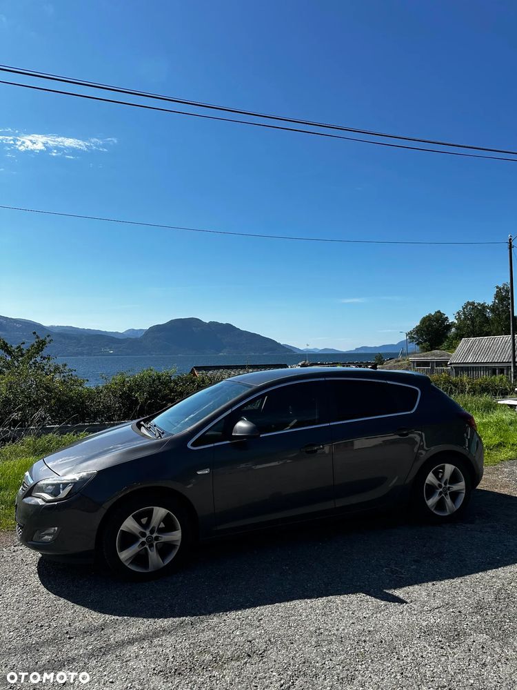 Opel Astra 1.4 Turbo - 12