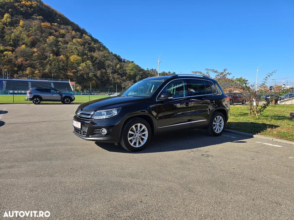 Volkswagen Tiguan - 1