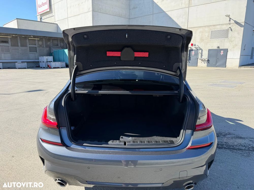 BMW Seria 3 320e Aut. M Sport - 22