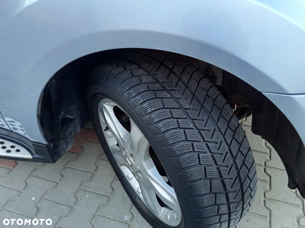 Mercedes-Benz ML - 12