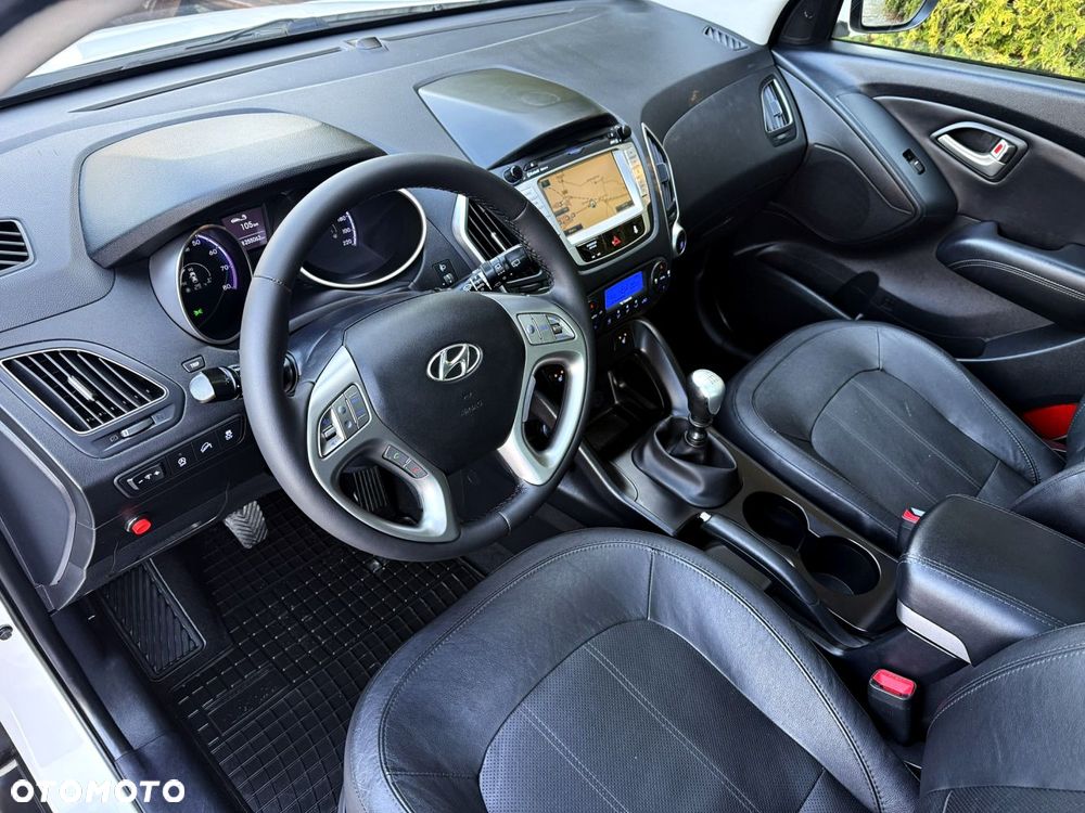 Hyundai ix35 - 23