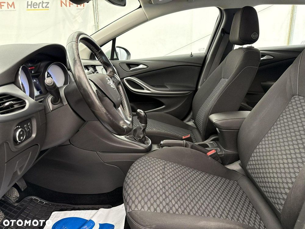 Opel Astra - 12