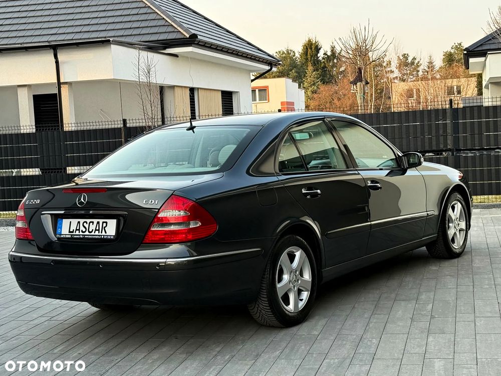 Mercedes-Benz Klasa E 220 CDI Automatik Elegance - 34