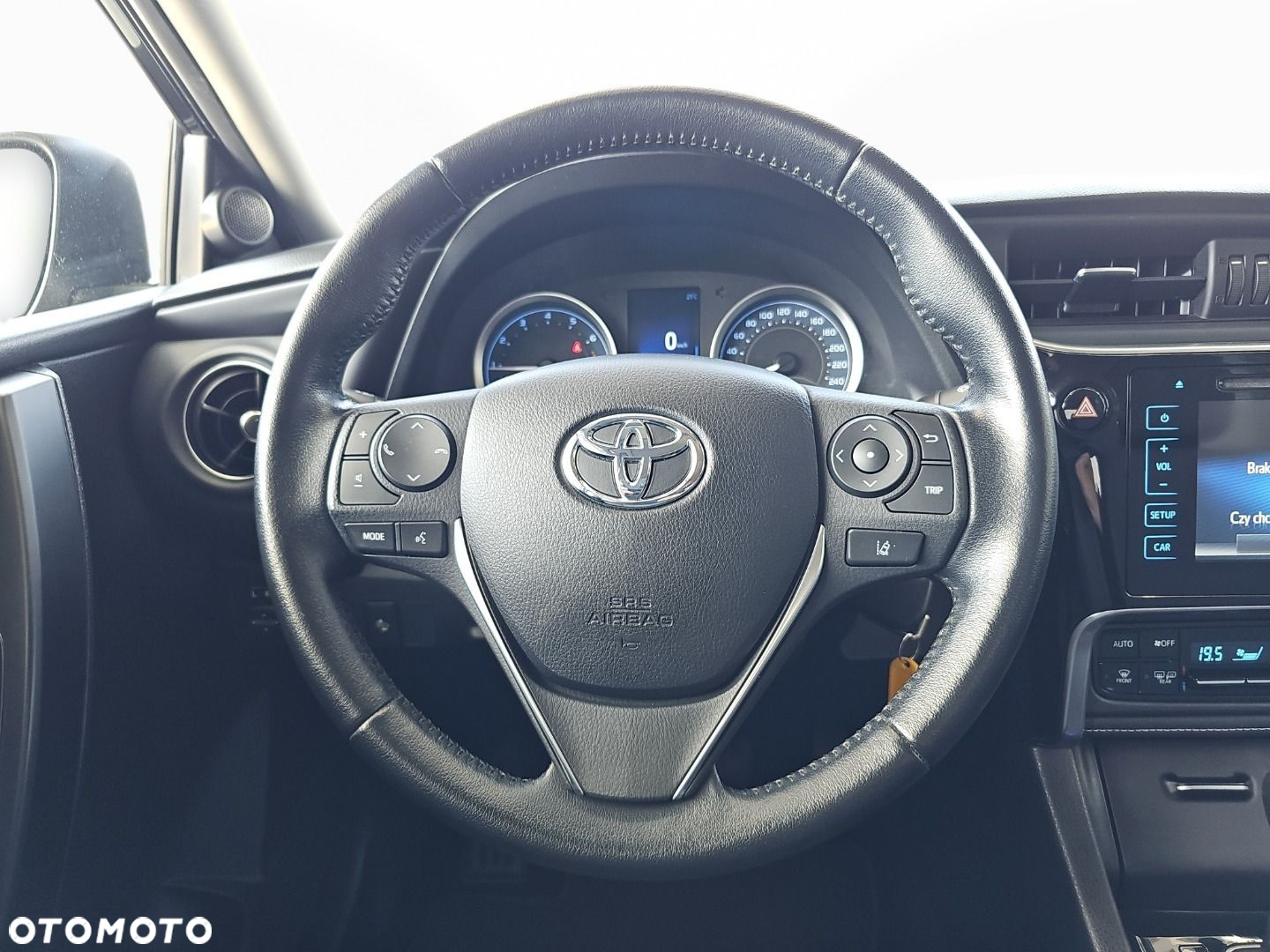 Toyota Corolla - 11