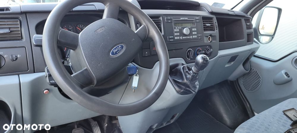 Ford Transit - 9
