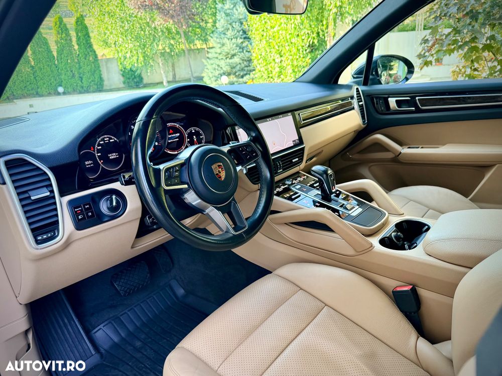Porsche Cayenne Standard - 7