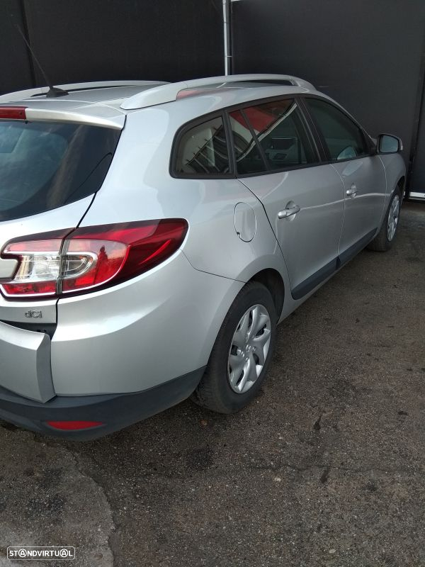 Para Peças Renault Megane Iii Três Volumes - 5