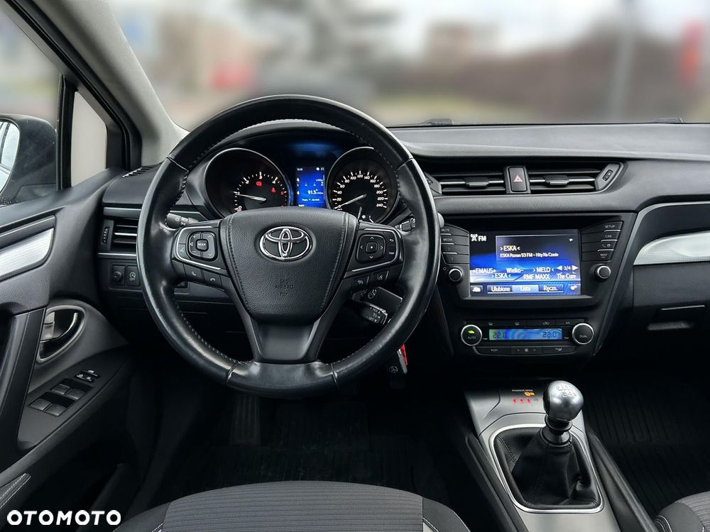 Toyota Avensis 2.0 D-4D Premium - 12