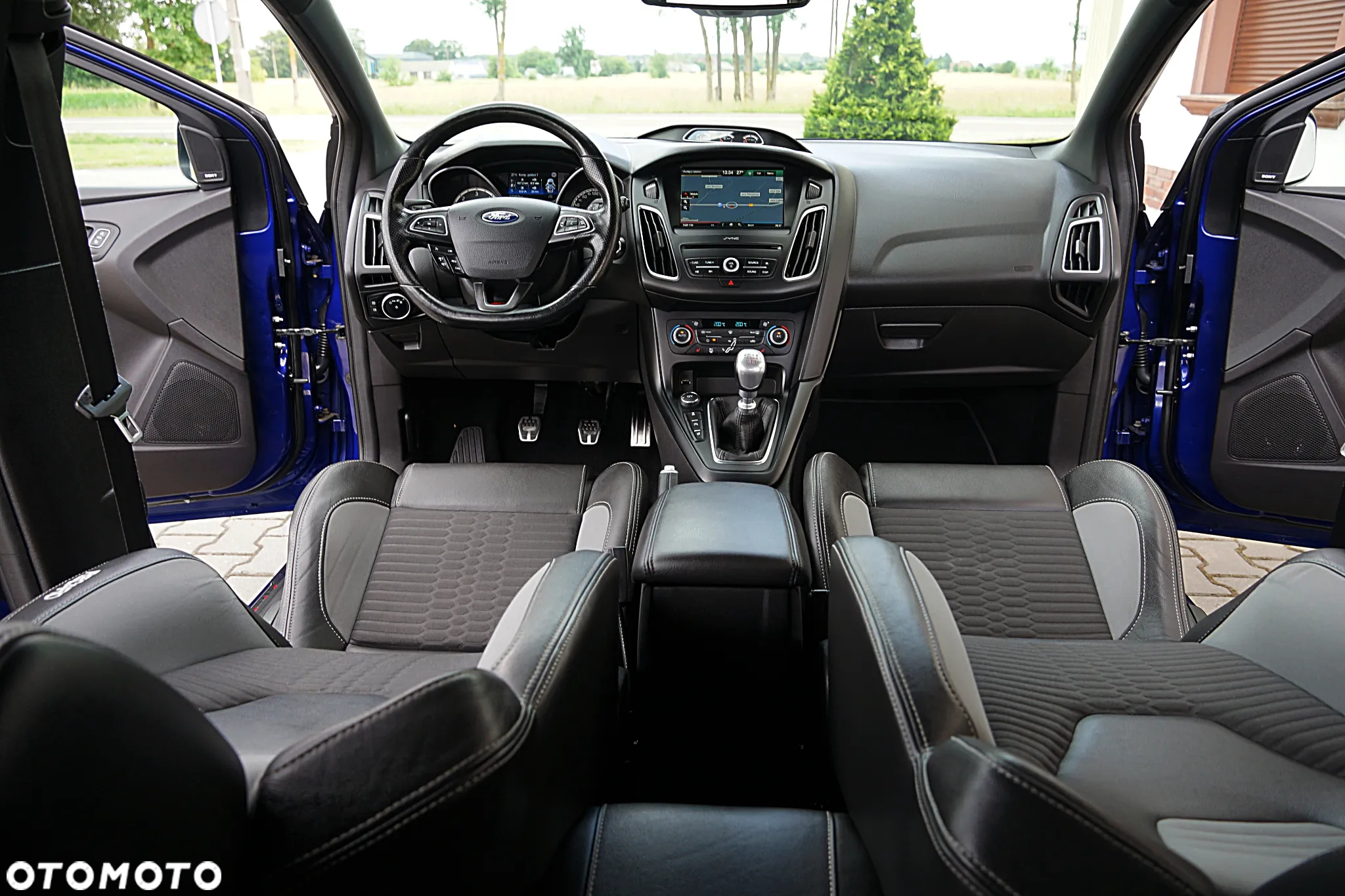 Ford Focus 2.0 TDCi ST mit Leder-Sport-Paket - 26
