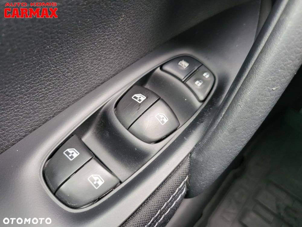 Nissan Qashqai - 23