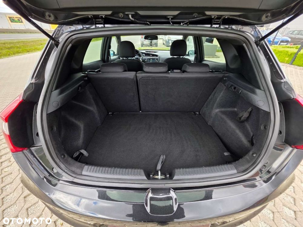 Kia Ceed - 25