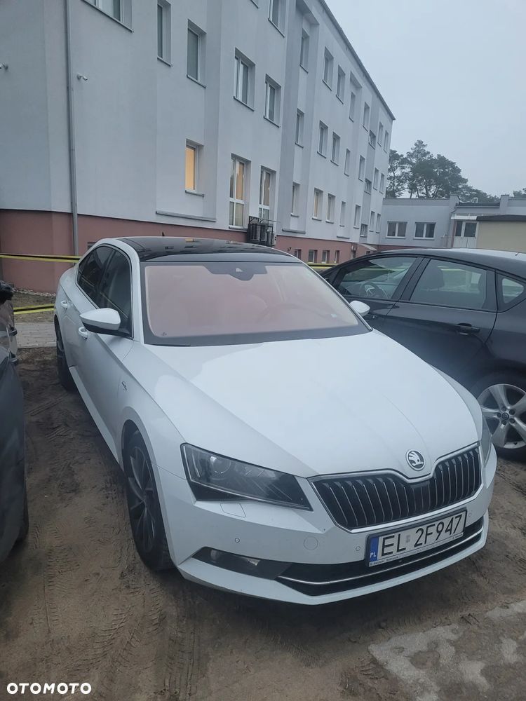Skoda Superb 2.0 TSI 4x4 L&K DSG - 9