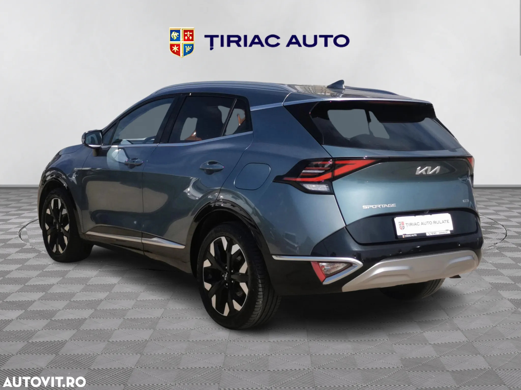 Kia Sportage 1.6T-GDI Hybrid AWD Aut. Spirit - 4