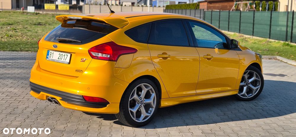 Ford Focus 2.0 EcoBoost ST mit Leder-Exclusiv-Paket - 30