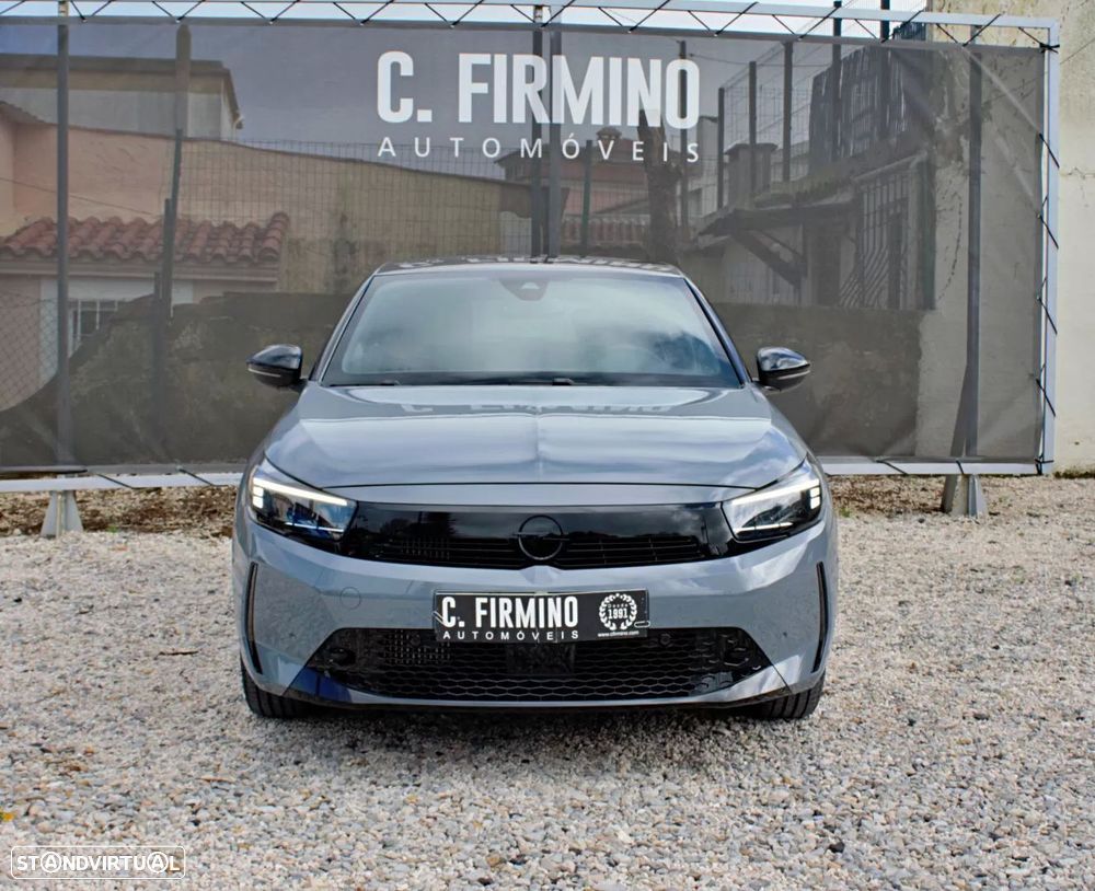 Opel Corsa 1.2 T GS - 2