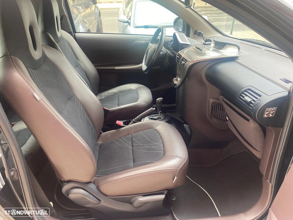 Toyota iQ 1.0 Multidrive + - 29