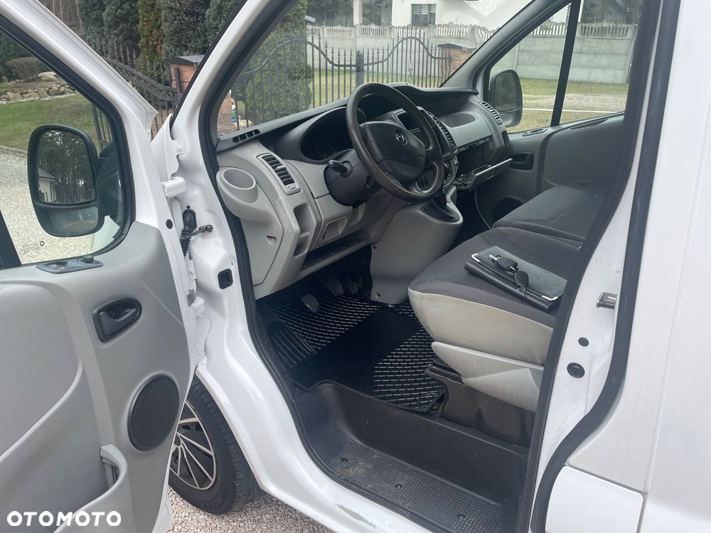 Opel Vivaro - 17
