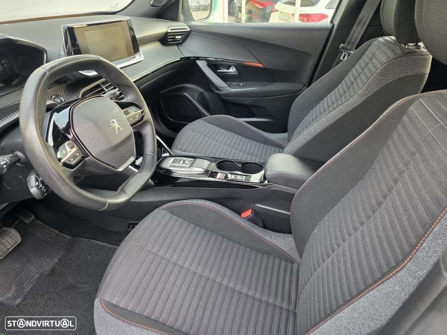 Peugeot e-2008 50 kWh Active Pack - 25