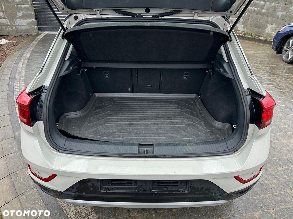 Volkswagen T-Roc - 18
