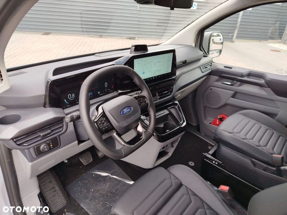 Ford Tourneo Custom 320 L2H1 VA Autm Titanium X - 11