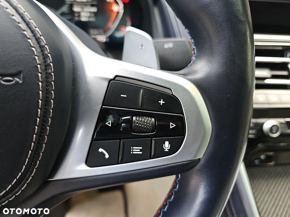 BMW Seria 8 - 16