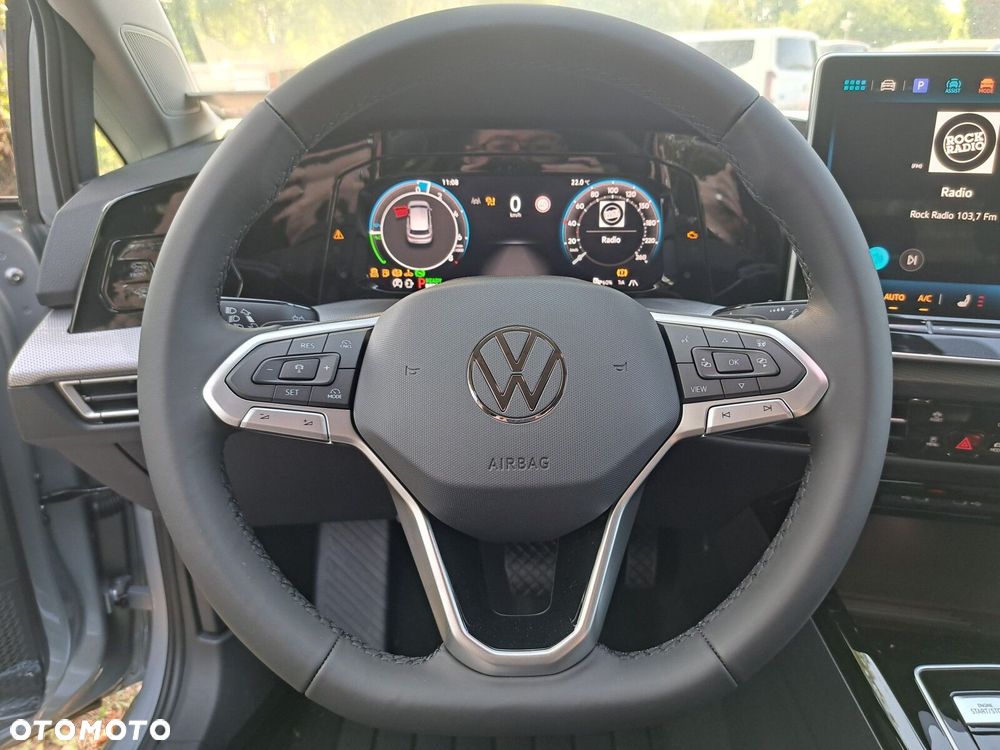 Volkswagen Golf - 14
