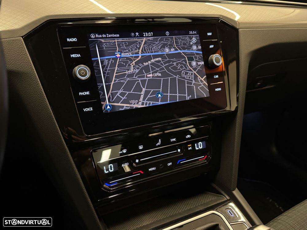 VW Passat 2.0 TDI Business DSG - 13